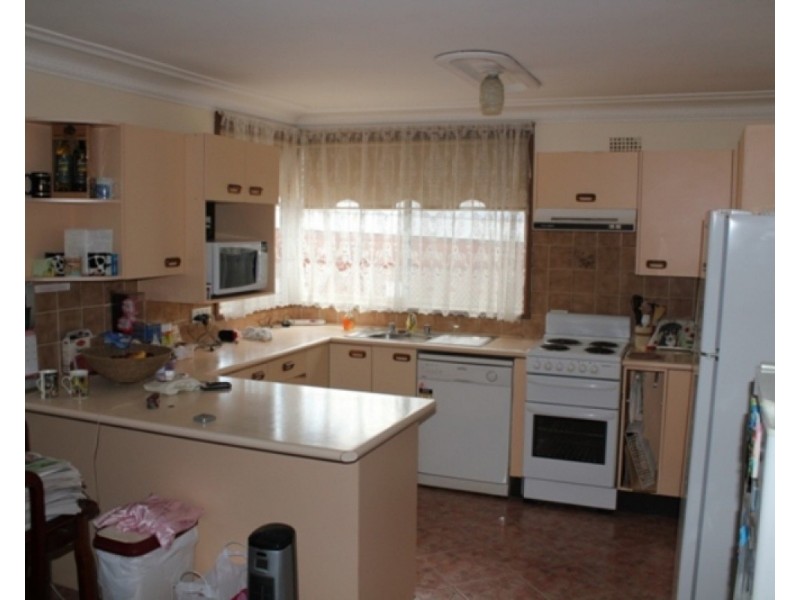 4 Bird Avenue, Lurnea NSW 2170