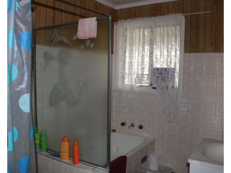 4 Bird Avenue, Lurnea NSW 2170