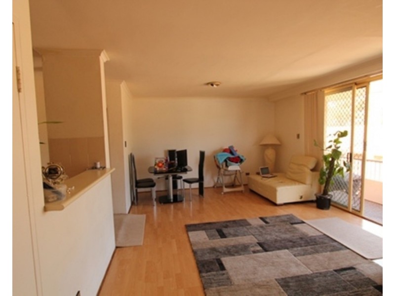 27/2 Riverpark Drive, Liverpool NSW 2170