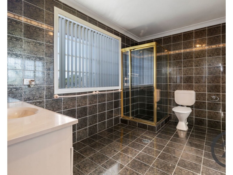 2  Gal Crescent, Moorebank NSW 2170