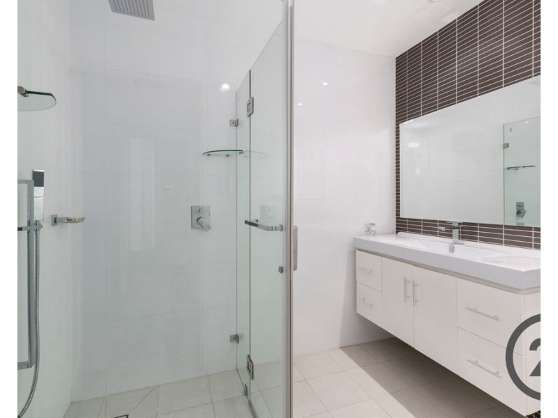 2  Gal Crescent, Moorebank NSW 2170