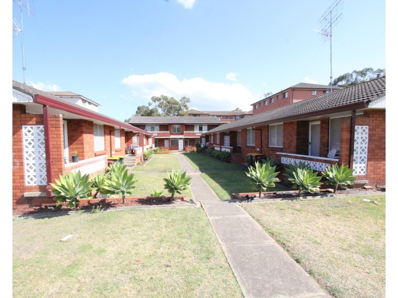 4/36 Remembrance Drive, Warwick Farm NSW 2170