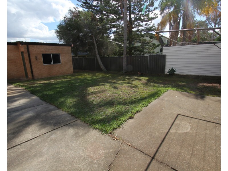 10 Bensbach Road, Glenfield NSW 2167
