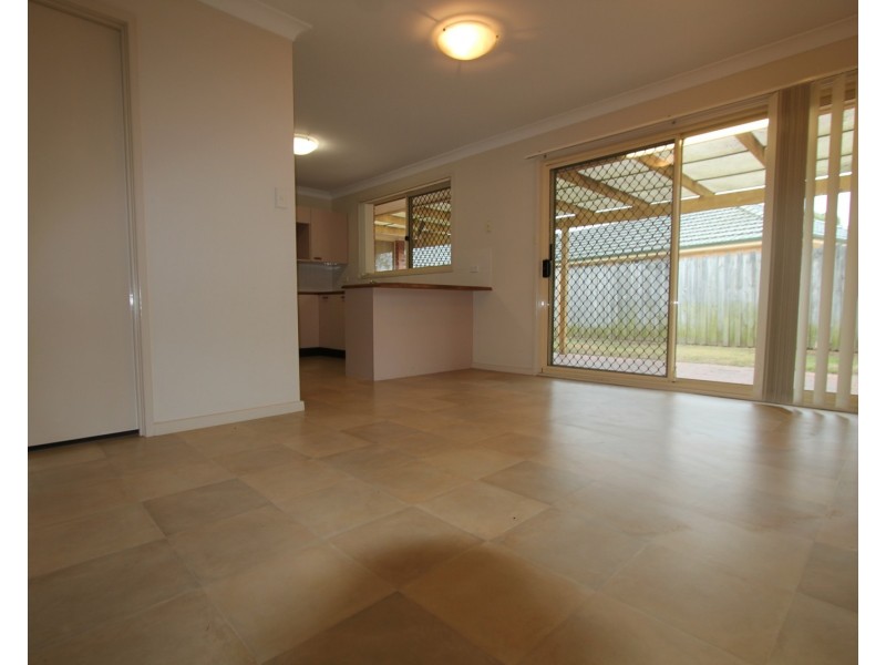 12 Exbury Court, Wattle Grove NSW 2173