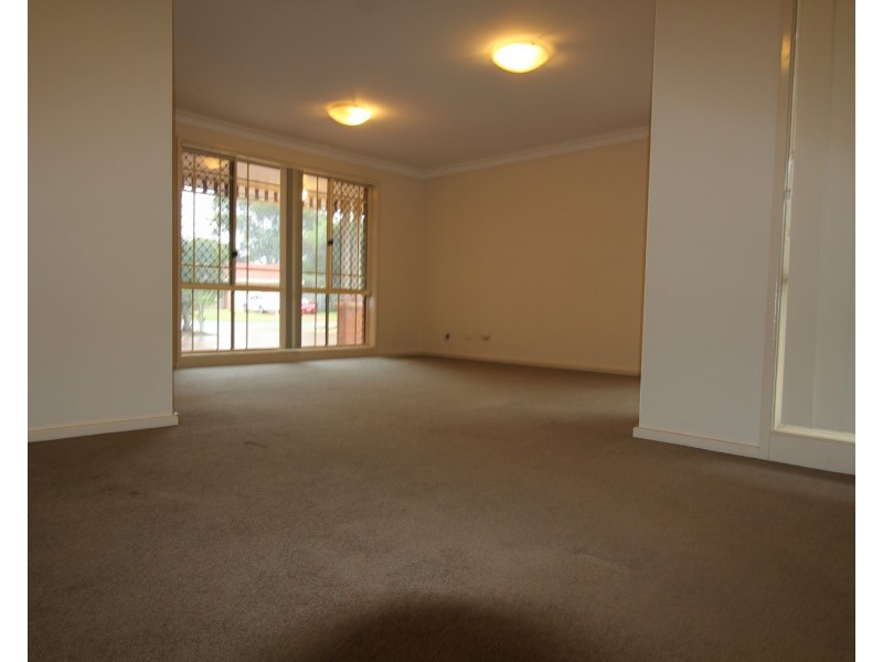 12 Exbury Court, Wattle Grove NSW 2173