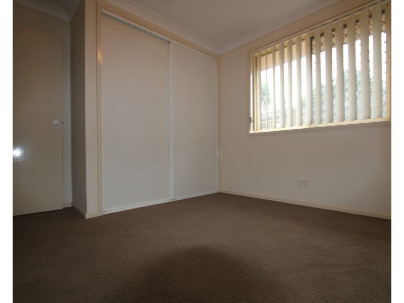 12 Exbury Court, Wattle Grove NSW 2173