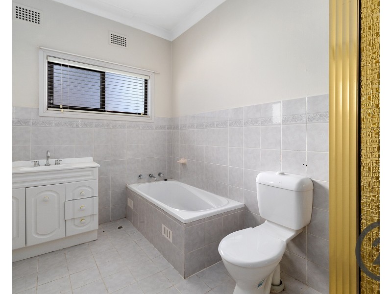 112 Torrens Street, Canley Heights NSW 2166