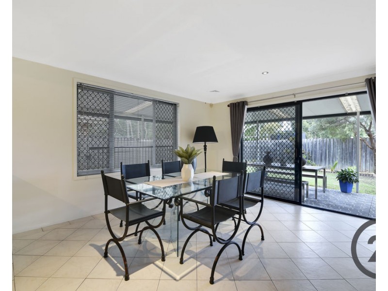 6 Collie Court, Wattle Grove NSW 2173