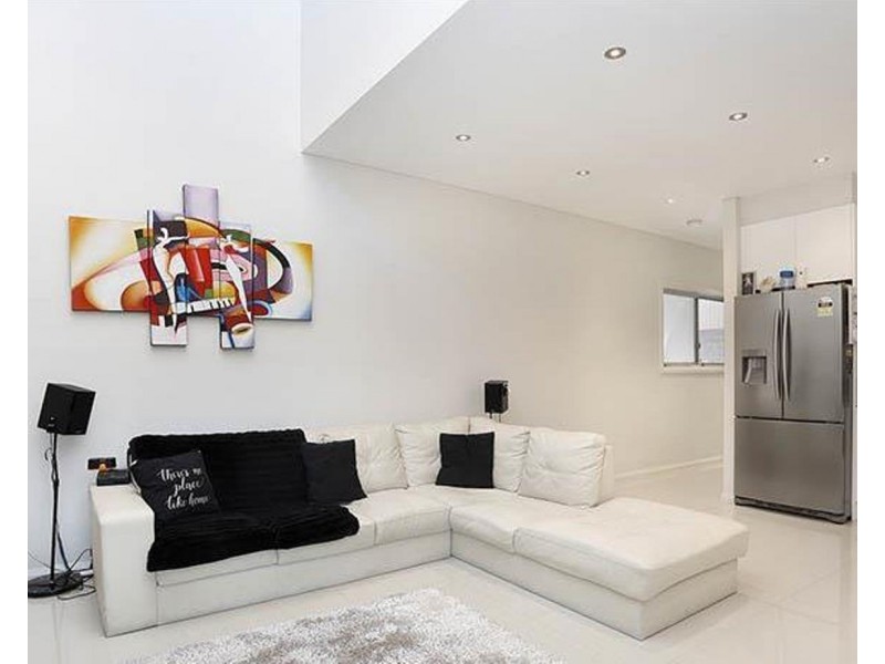 3/64 Junction Road, Moorebank NSW 2170