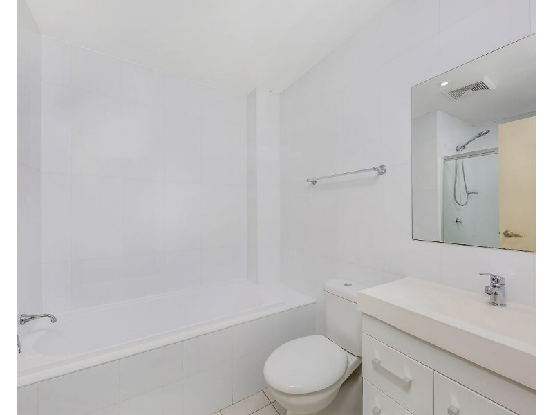 4/24 Lachlan Street, Liverpool NSW 2170