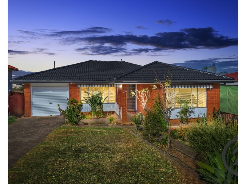 37 Birkdale Crescent, Liverpool NSW 2170