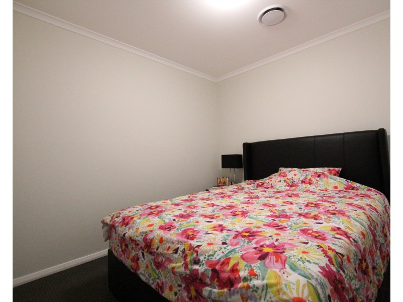 38 Mulvihill Crescent, Denham Court NSW 2565