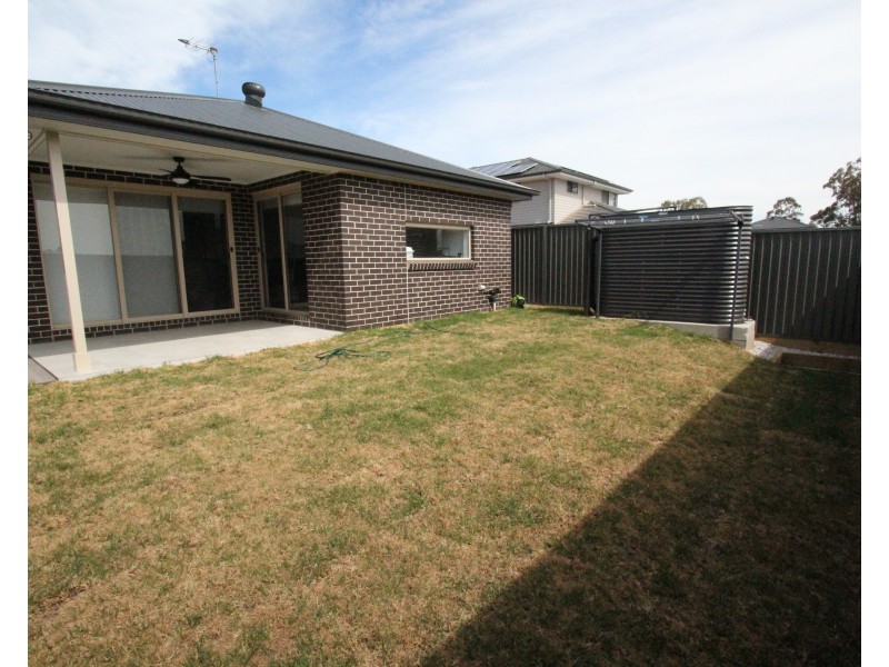 38 Mulvihill Crescent, Denham Court NSW 2565