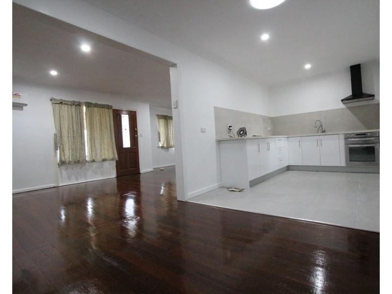 7 Williamson Crescent, Warwick Farm NSW 2170