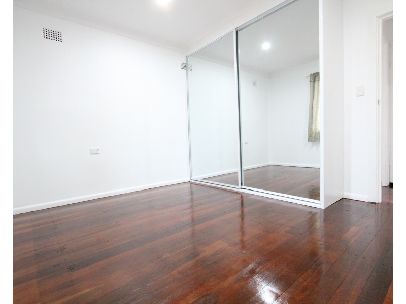 7 Williamson Crescent, Warwick Farm NSW 2170