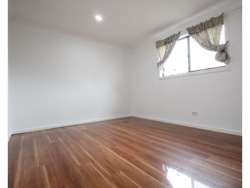 7 Williamson Crescent, Warwick Farm NSW 2170