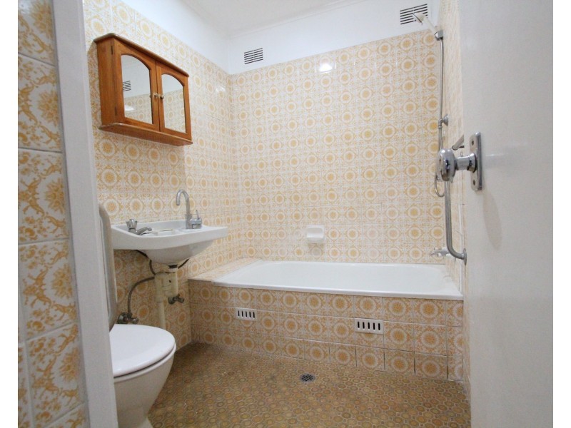 7 Williamson Crescent, Warwick Farm NSW 2170