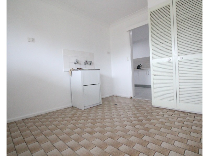 7 Williamson Crescent, Warwick Farm NSW 2170