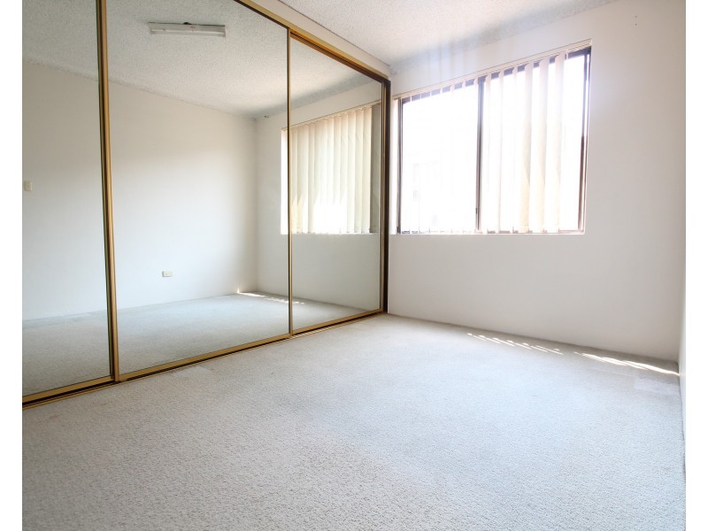 8/111 Castlereagh Street, Liverpool NSW 2170