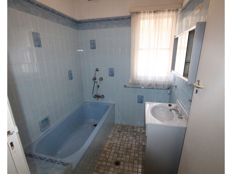 62 Flowerdale Road, Liverpool NSW 2170