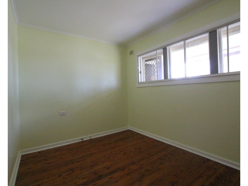 1 Albany Street, Busby NSW 2168