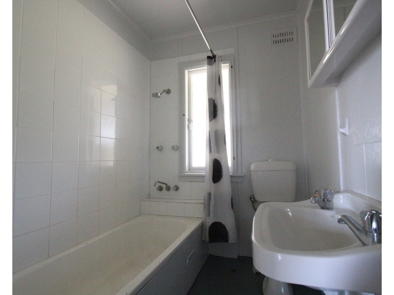 1 Albany Street, Busby NSW 2168