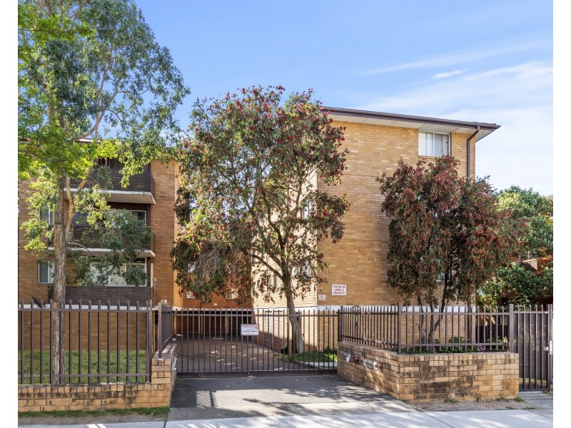 18/30 Goulburn Street, Liverpool NSW 2170