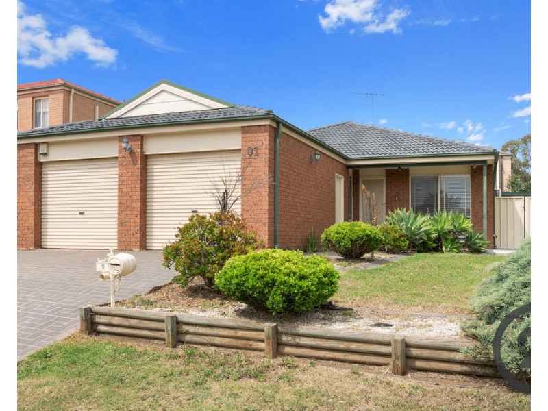 1  Bergalia Close, Prestons NSW 2170