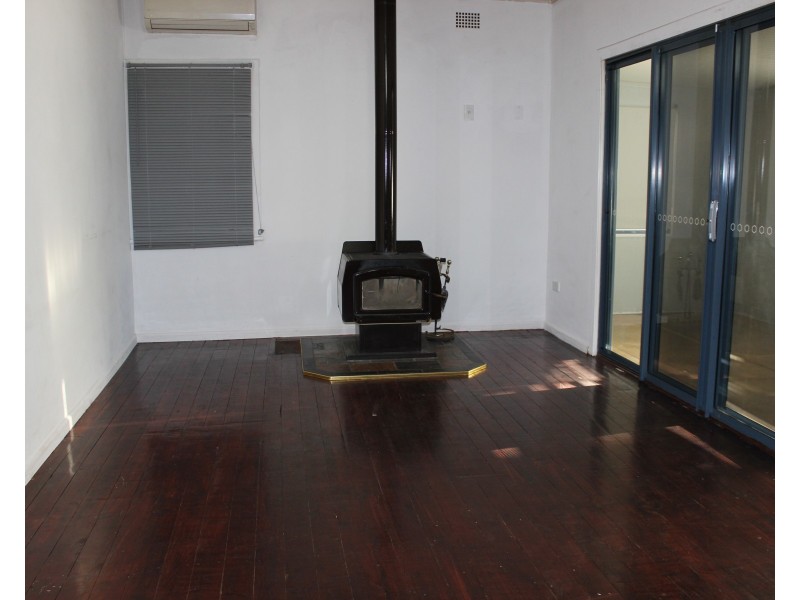 63 Bradbury Avenue, Campbelltown NSW 2560