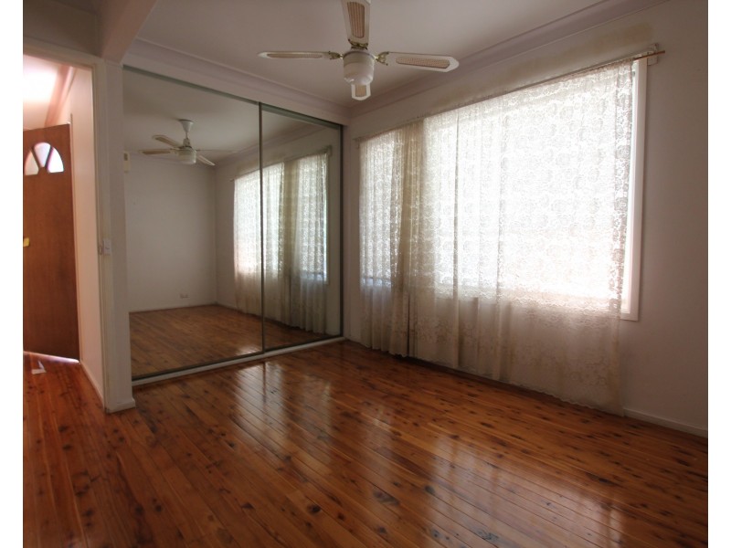 35 Greenoaks Avenue, Bradbury NSW 2560