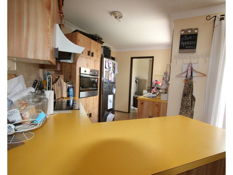 1/4 Mary Street, Macquarie Fields NSW 2564