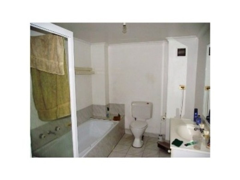 21/2 Riverpark Drive, Liverpool NSW 2170