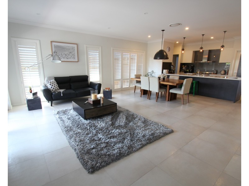 39 Conlon  Avenue, Moorebank NSW 2170