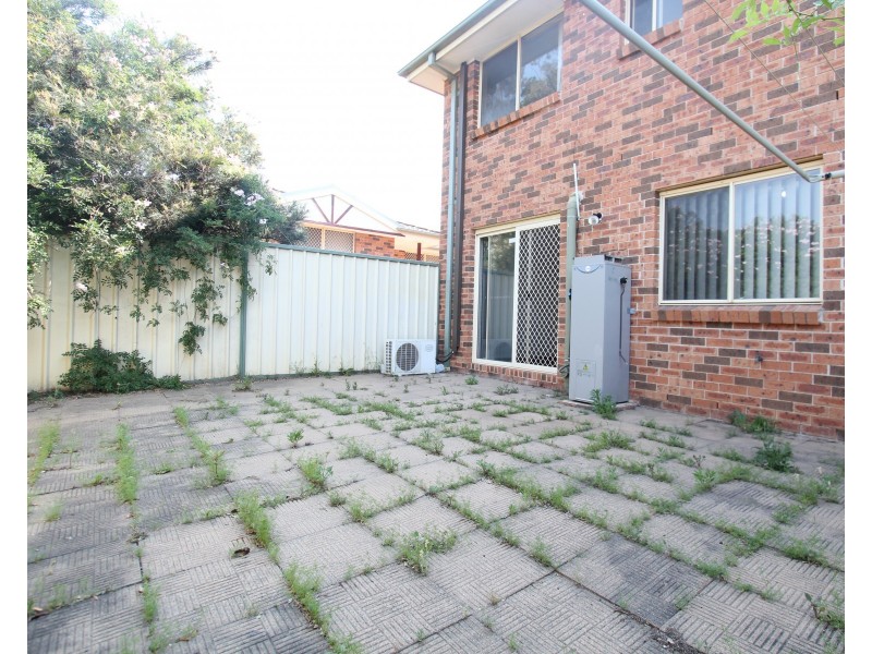 8/130 Glenfield Road, Casula NSW 2170