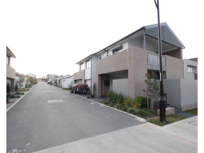 18 Greenview Drive, Moorebank NSW 2170