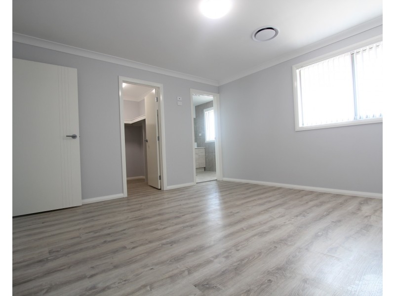 1 Kingsbury Road, Edmondson Park NSW 2174