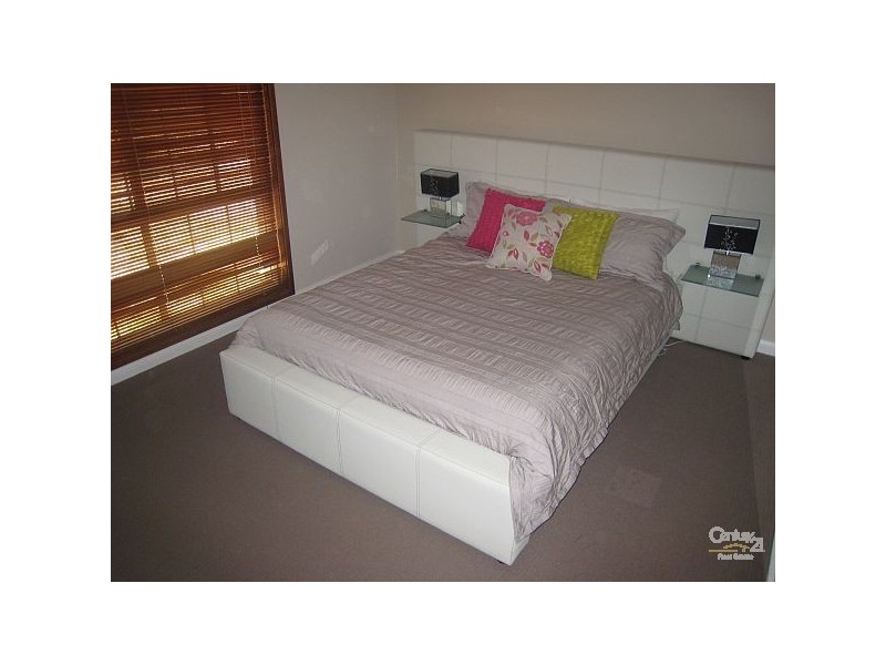 33 Angophora Place, Alfords Point NSW 2234