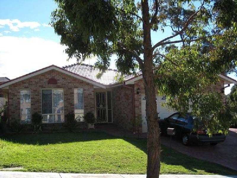 8 Parkwood Drive, Menai NSW 2234