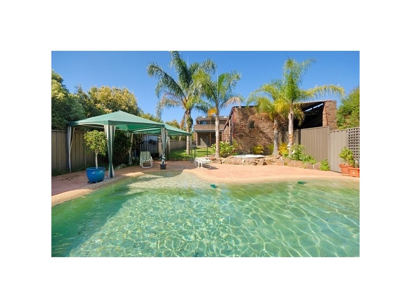 17 Austin Street, Illawong NSW 2234