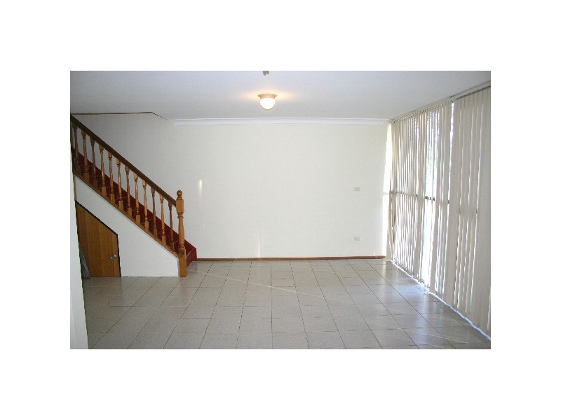 6 Devlin Place, Menai NSW 2234