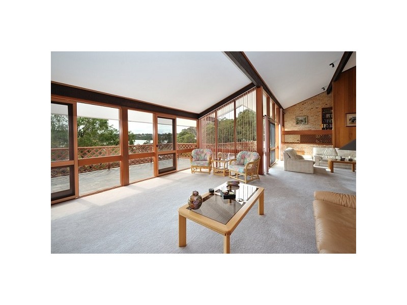 109 Bignell Street, Illawong NSW 2234