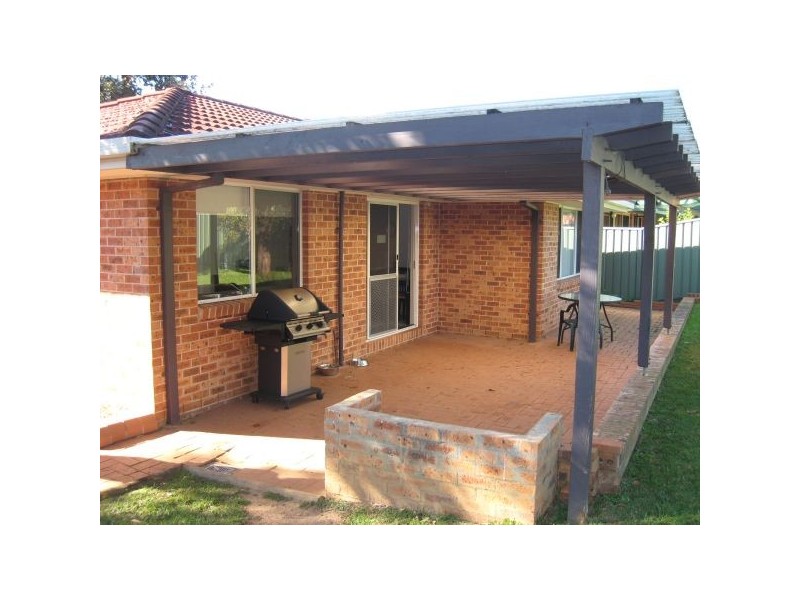 16 Allison Crescent, Menai NSW 2234