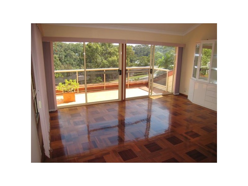 27 Burley Close, Illawong NSW 2234