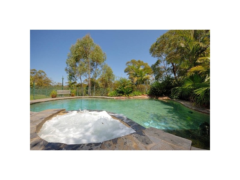 35 Barnes Crescent, Menai NSW 2234