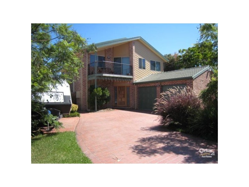12 Fiddlewood Grove, Menai NSW 2234
