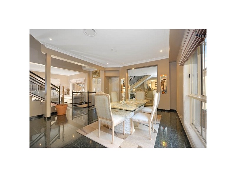 7 Silverleaf Row, Menai NSW 2234