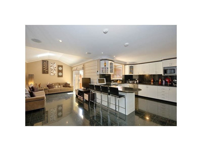 7 Silverleaf Row, Menai NSW 2234