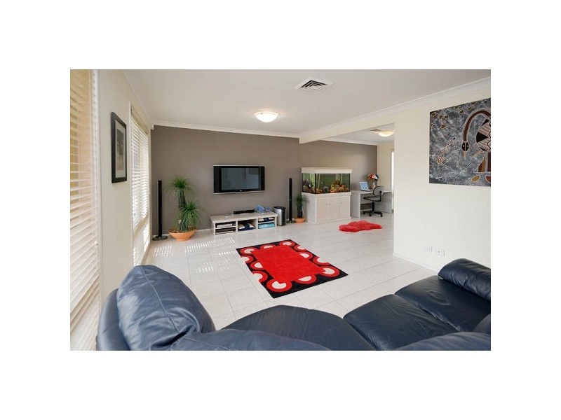 6a Bassett Place, Menai NSW 2234