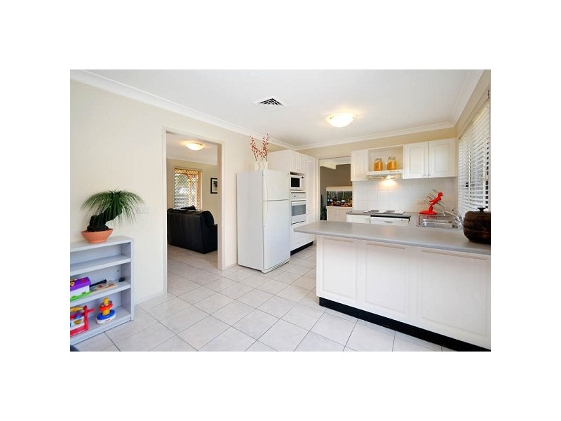6a Bassett Place, Menai NSW 2234