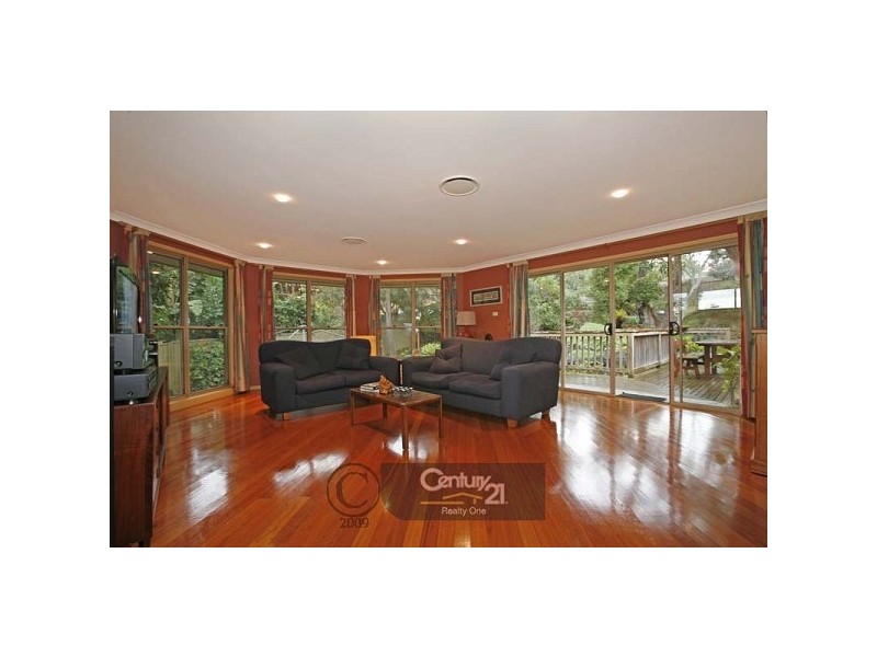 8 Harvey Pl, Menai NSW 2234